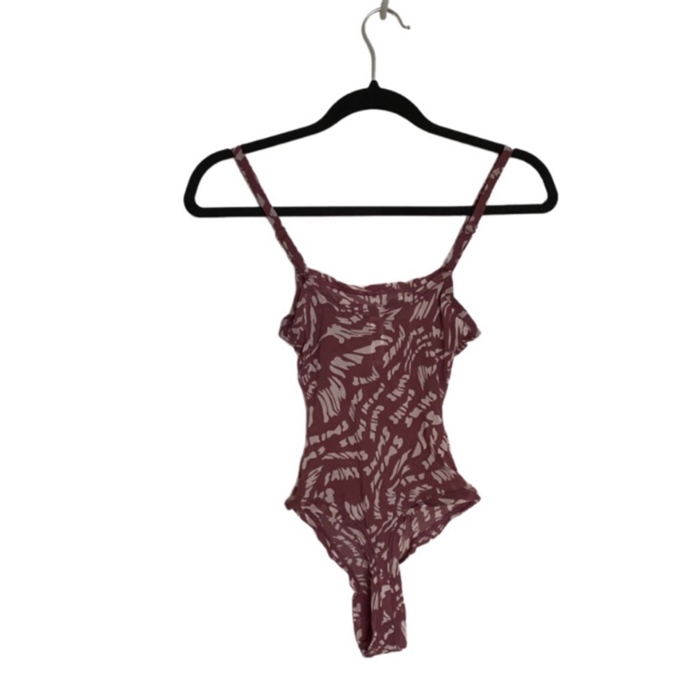 Skims Summer Mesh Raspberry Swirl Bodysuit - Picture 5 of 12